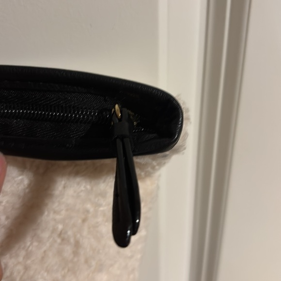 NWOT White fluffy victoria’s secret tote bag - Picture 3 of 3